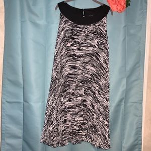 🔴 Black and White sleeveless airy dress